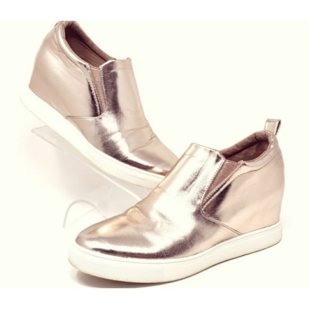 Madden Girl Sz 8 Rose Gold Wedge Sneakers